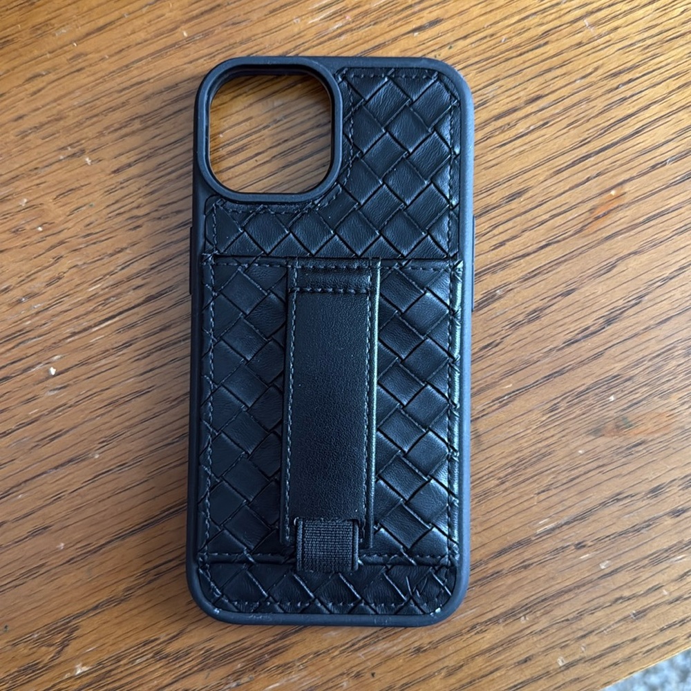 Walli iPhone 15 case